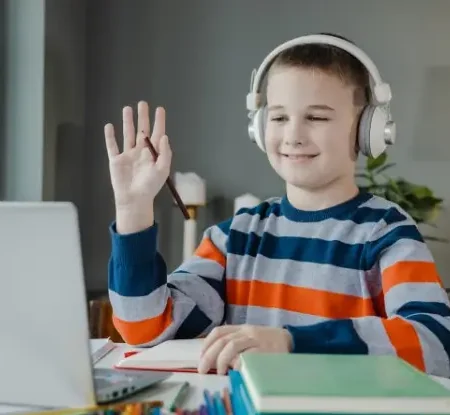 6 Ways to Build Vocabulary Through Online English Tutoring